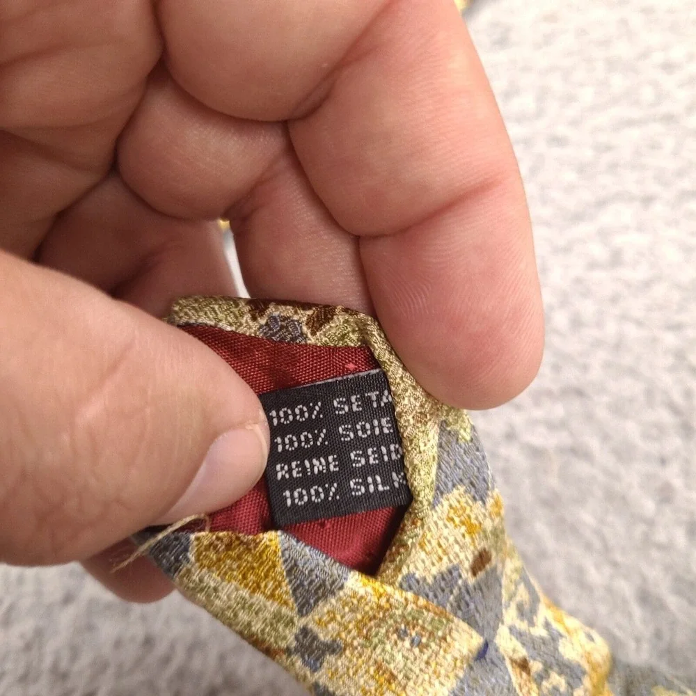 Hugo Boss Tie Necktie Mens 100%‎ Silk Classic Abstract Made in Italy